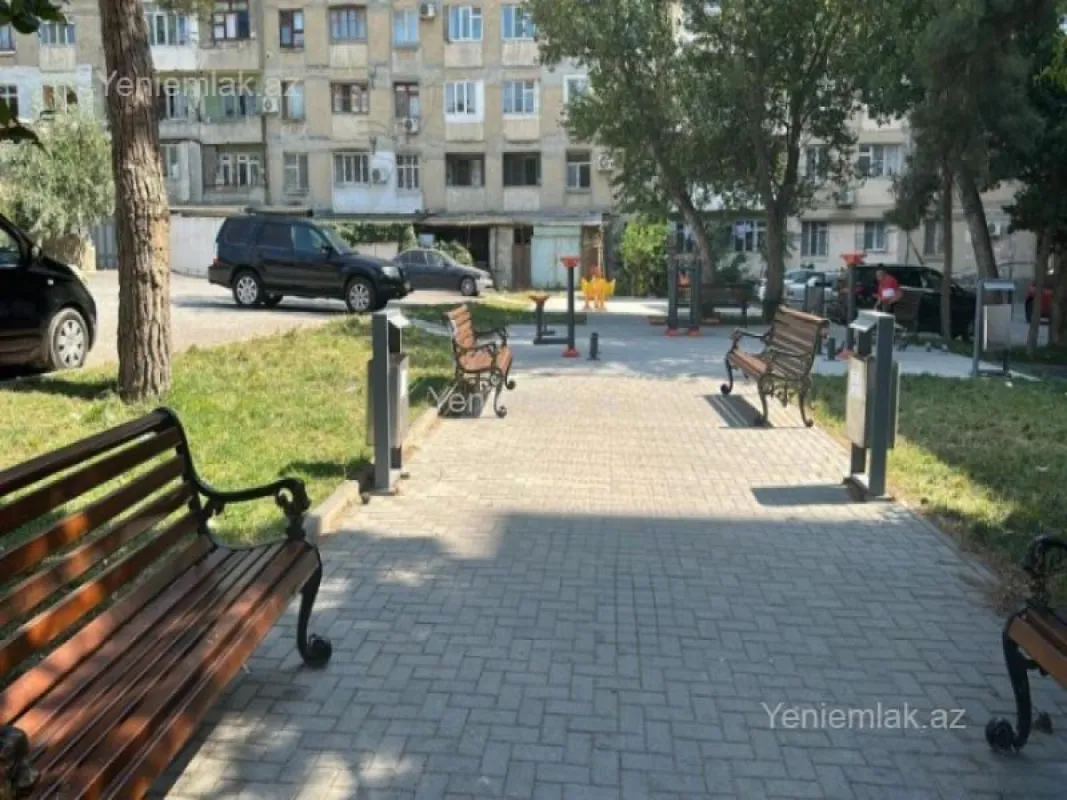 Satılır 2 otaqlı köhnə tikili 60 m²