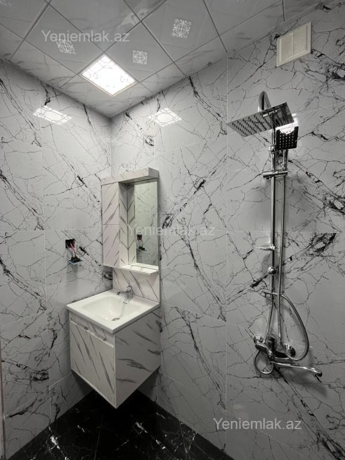 Satılır 2 otaqlı köhnə tikili 55 m²