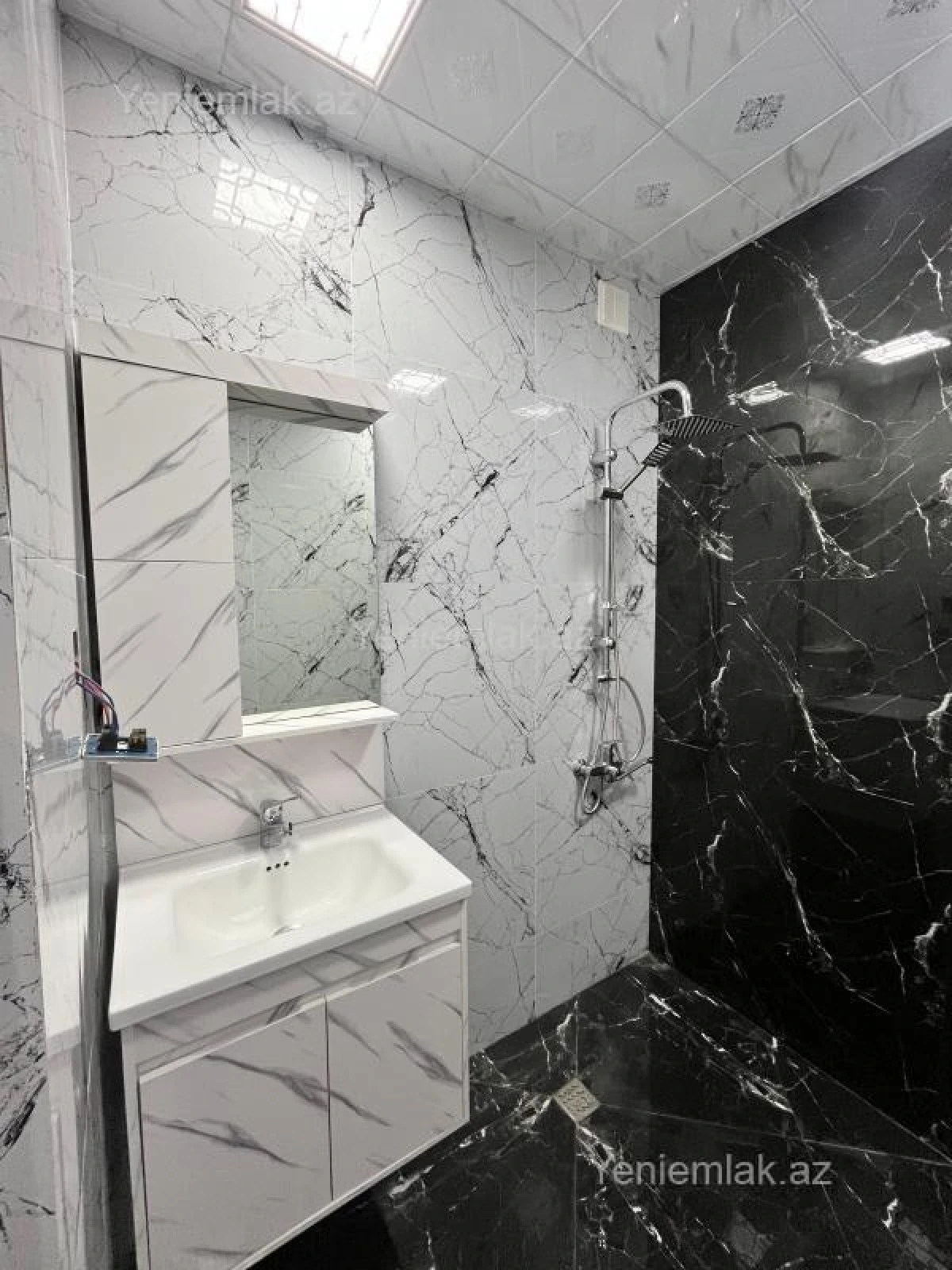 Satılır 2 otaqlı köhnə tikili 55 m²