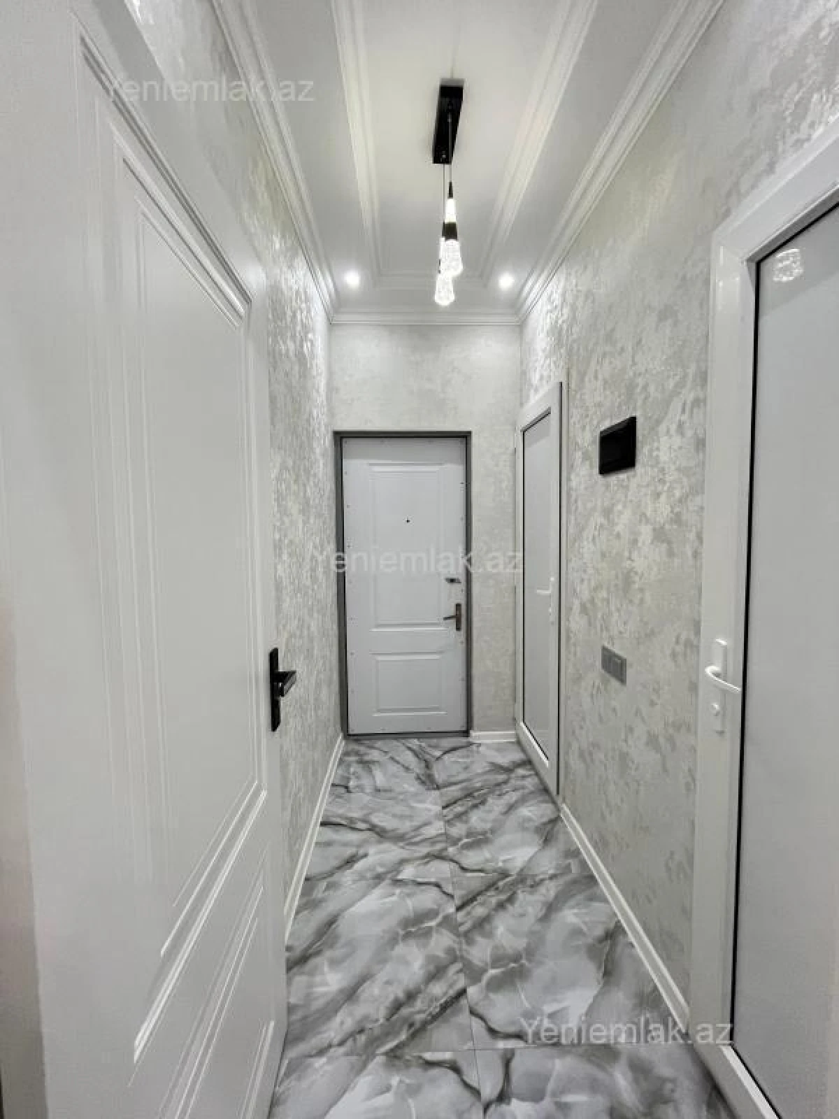 Satılır 2 otaqlı köhnə tikili 55 m²