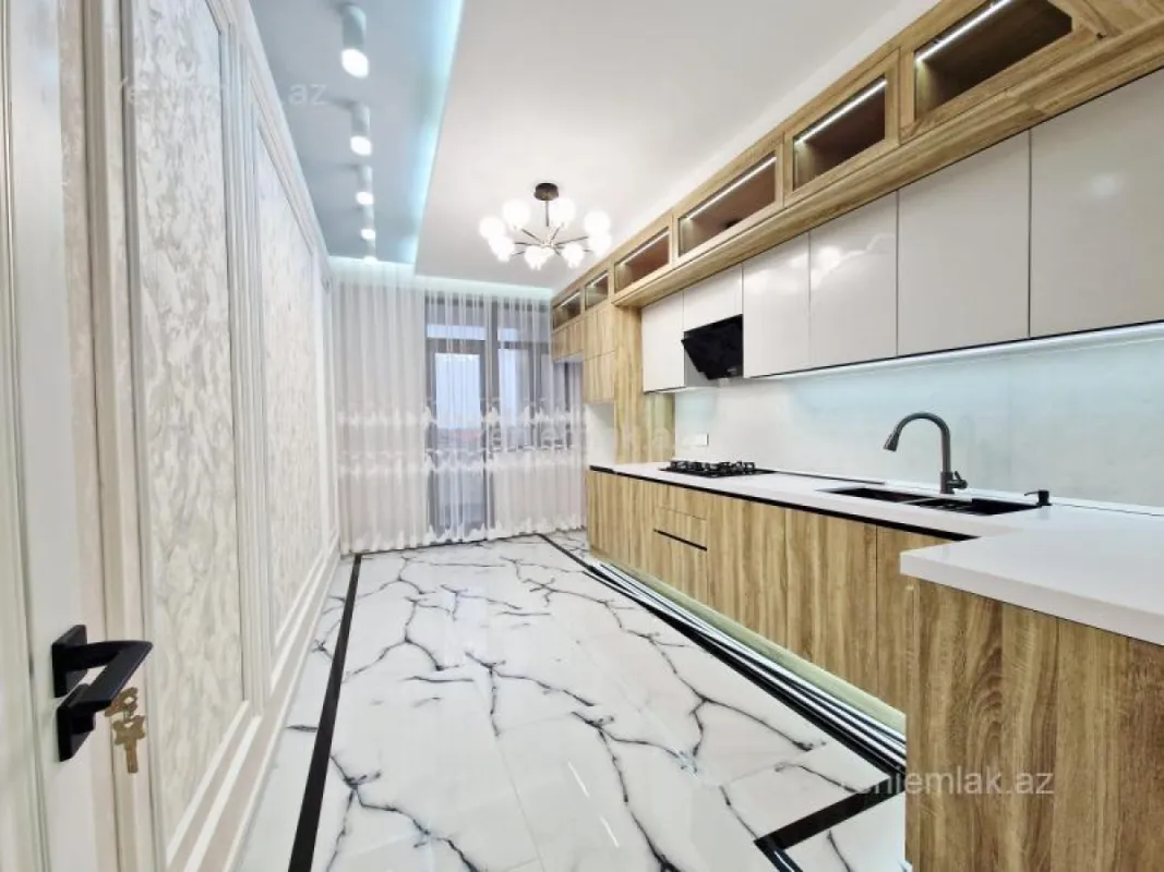 Satılır 3 otaqlı yeni tikili 120 m²