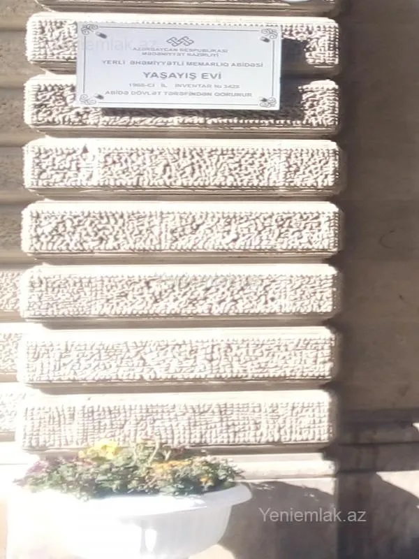 Satılır 4 otaqlı köhnə tikili 85 m²