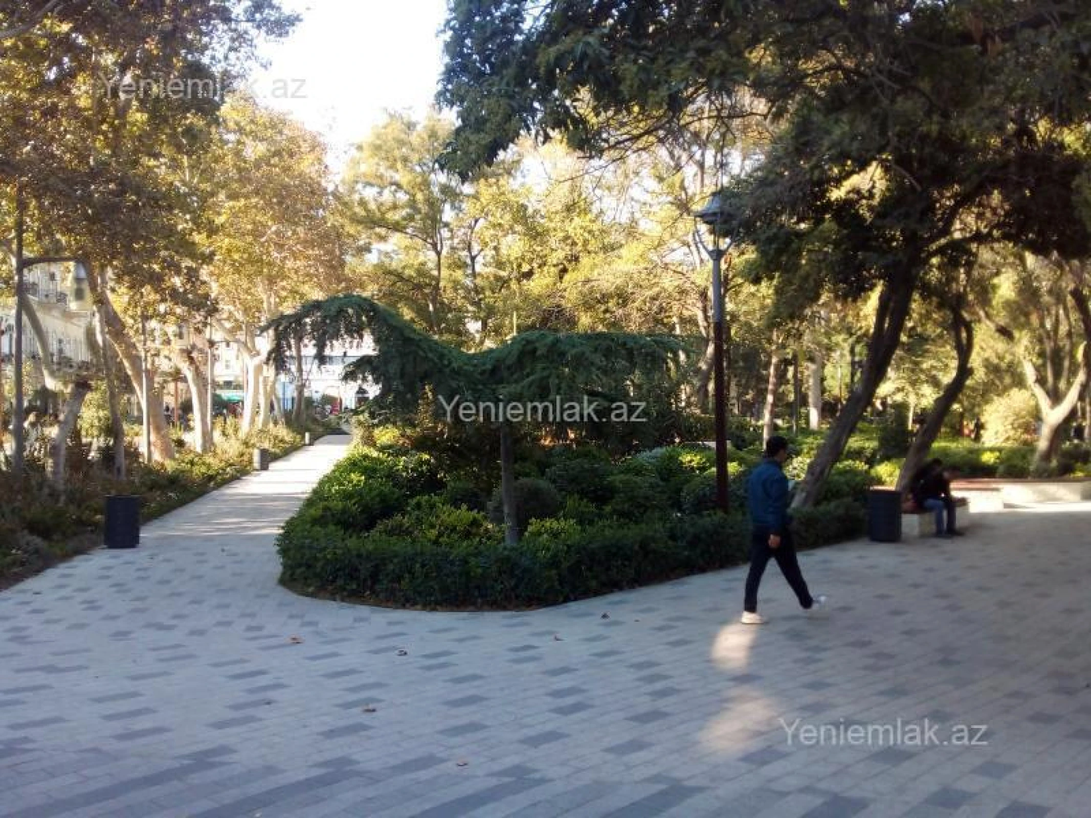 Satılır 4 otaqlı köhnə tikili 85 m²