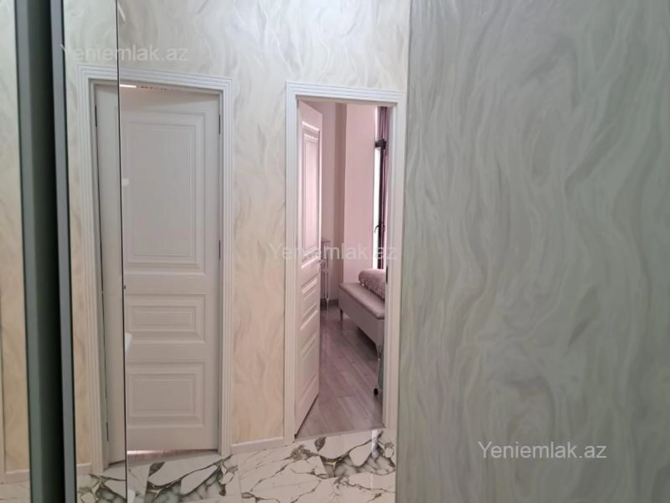 Satılır 3 otaqlı yeni tikili 73 m²