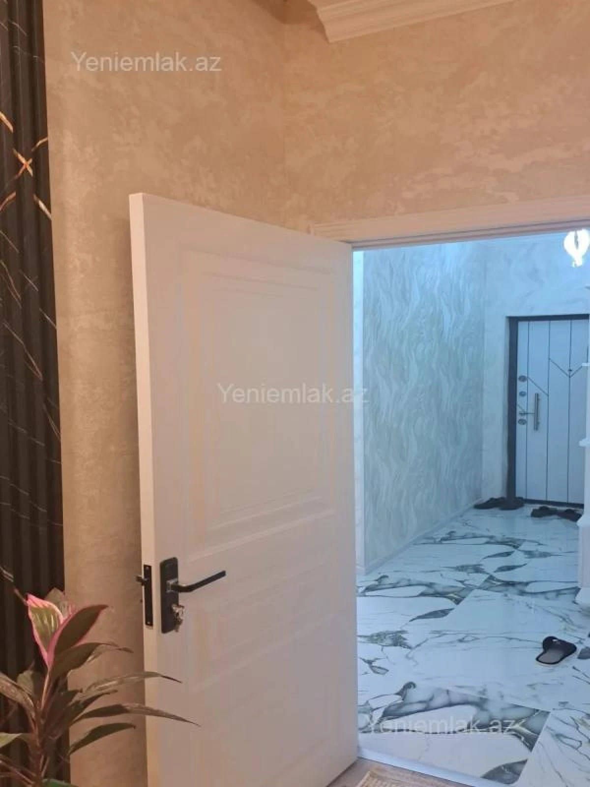 Satılır 3 otaqlı yeni tikili 73 m²