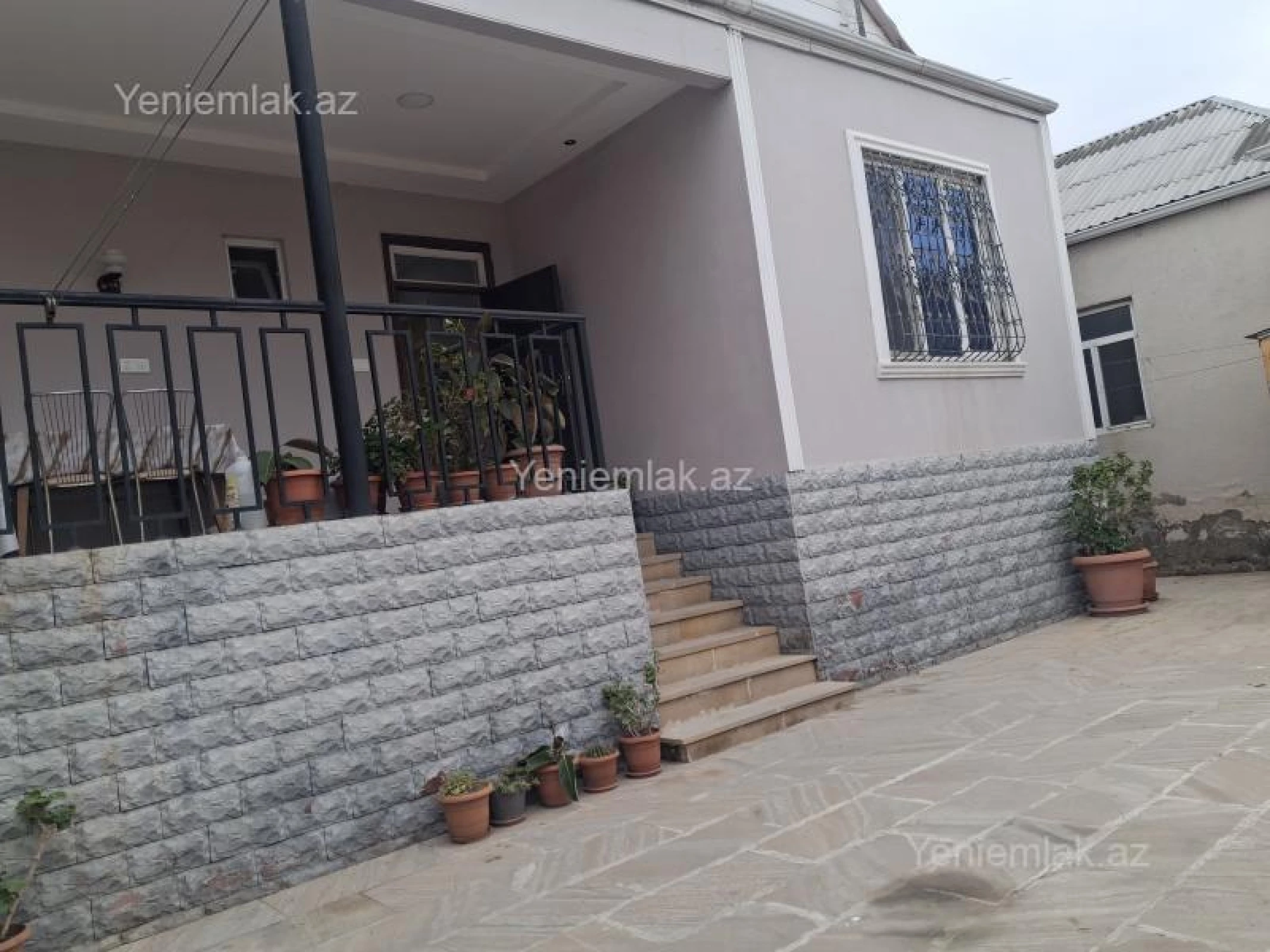 Satılır 6 otaqlı həyət evi 175 m²