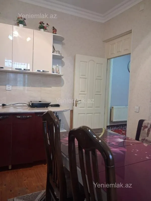 Satılır 6 otaqlı həyət evi 175 m²