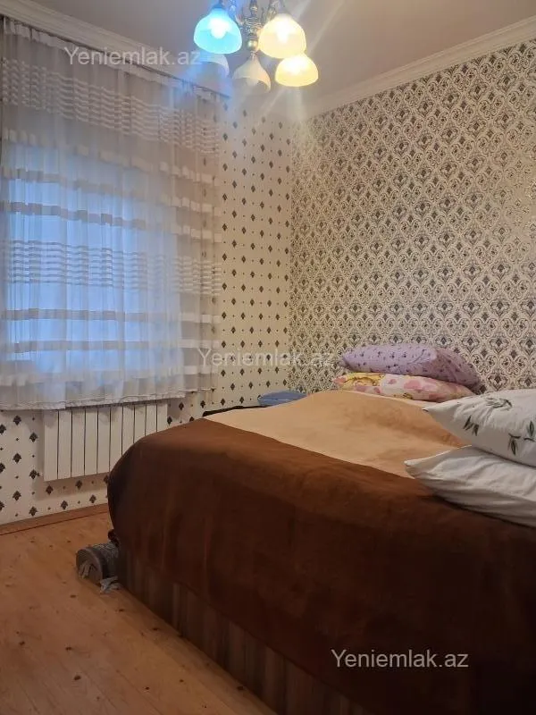 Satılır 6 otaqlı həyət evi 175 m²