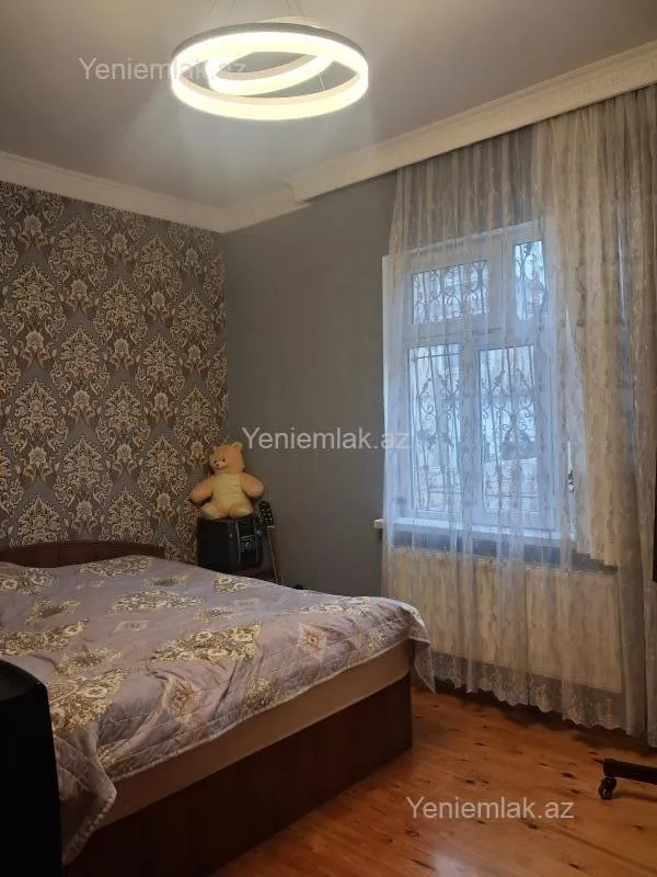 Satılır 6 otaqlı həyət evi 175 m²