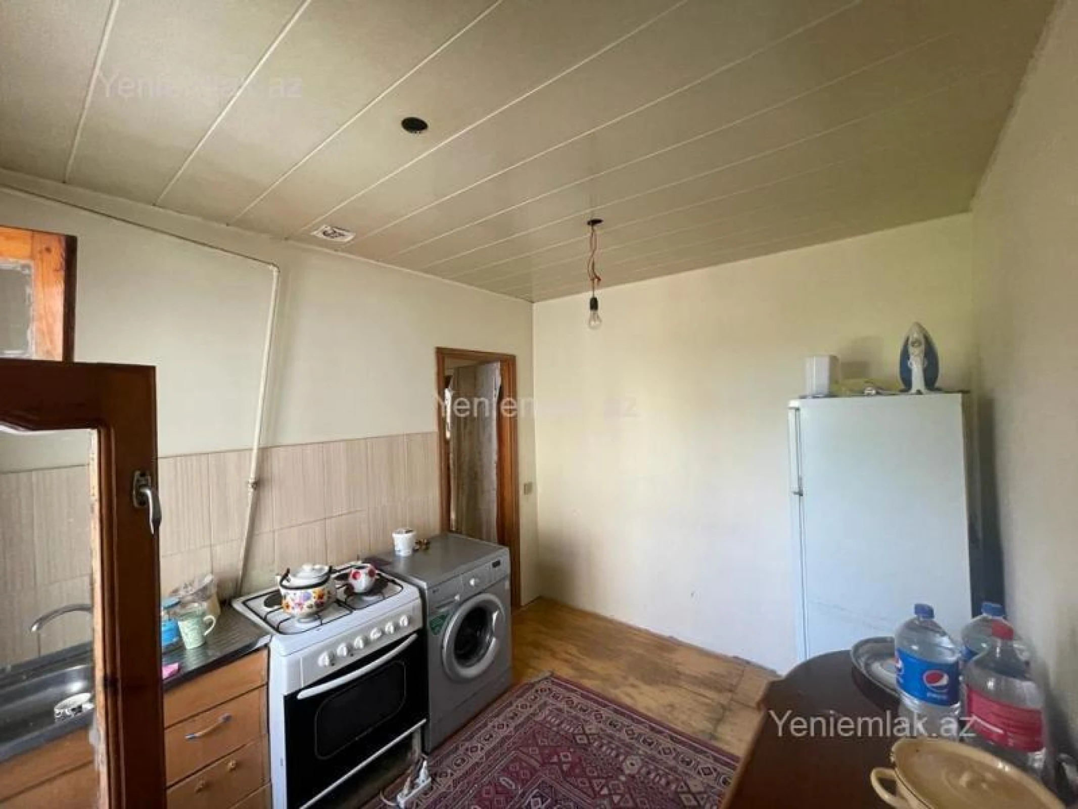 Satılır 3 otaqlı köhnə tikili 80 m²