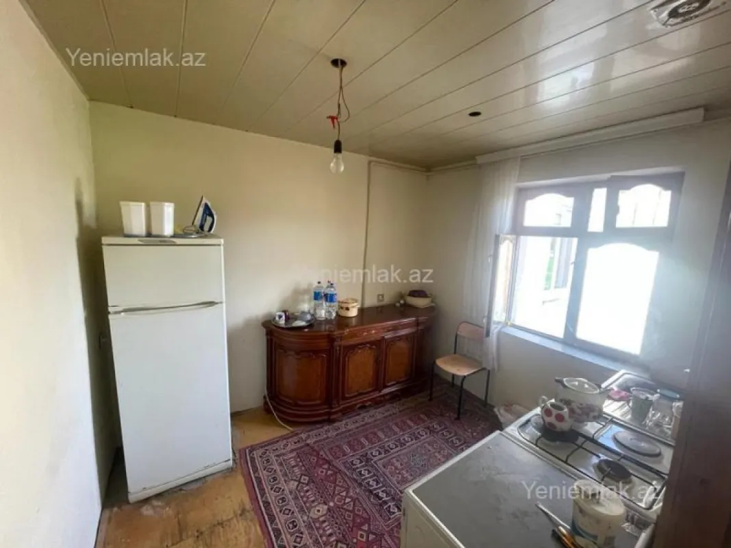 Satılır 3 otaqlı köhnə tikili 80 m²