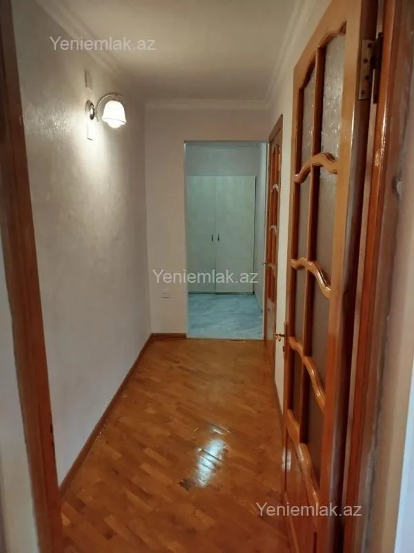 Satılır 2 otaqlı köhnə tikili 55 m²