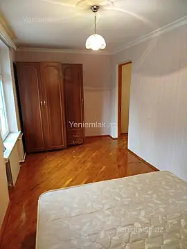 Satılır 2 otaqlı köhnə tikili 55 m²