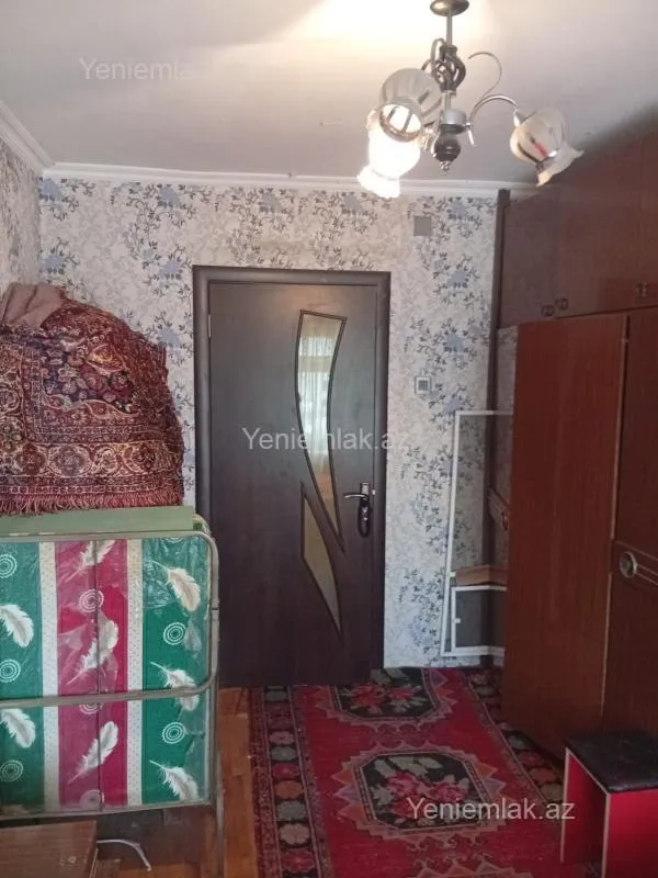 Satılır 2 otaqlı köhnə tikili 55 m²