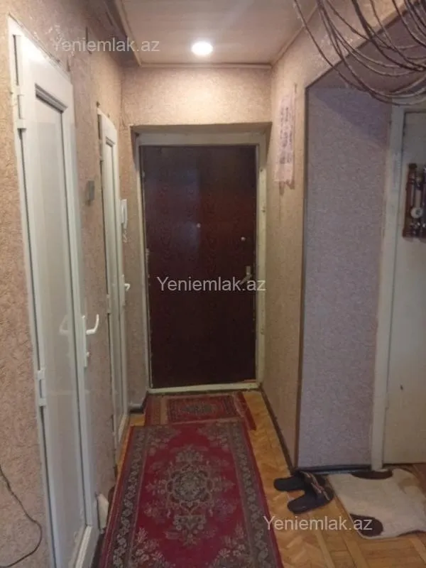 Satılır 2 otaqlı köhnə tikili 55 m²
