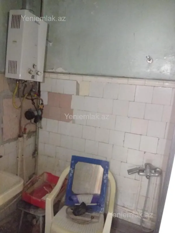 Satılır 2 otaqlı köhnə tikili 55 m²