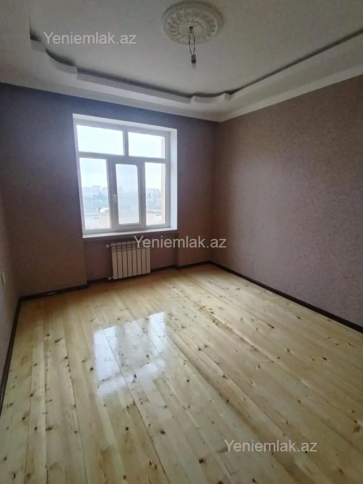 Satılır 5 otaqlı köhnə tikili 120 m²