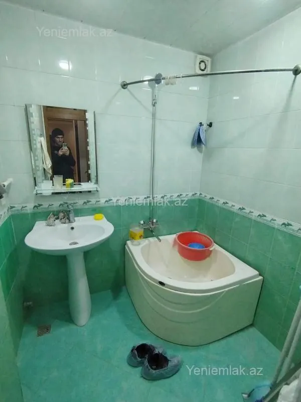 Satılır 5 otaqlı köhnə tikili 120 m²