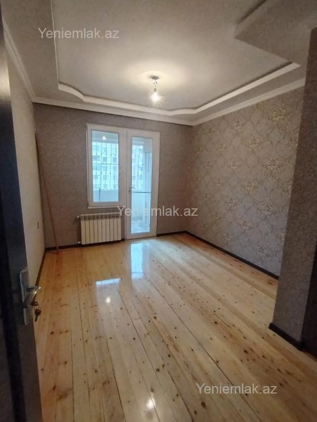 Satılır 5 otaqlı köhnə tikili 120 m²