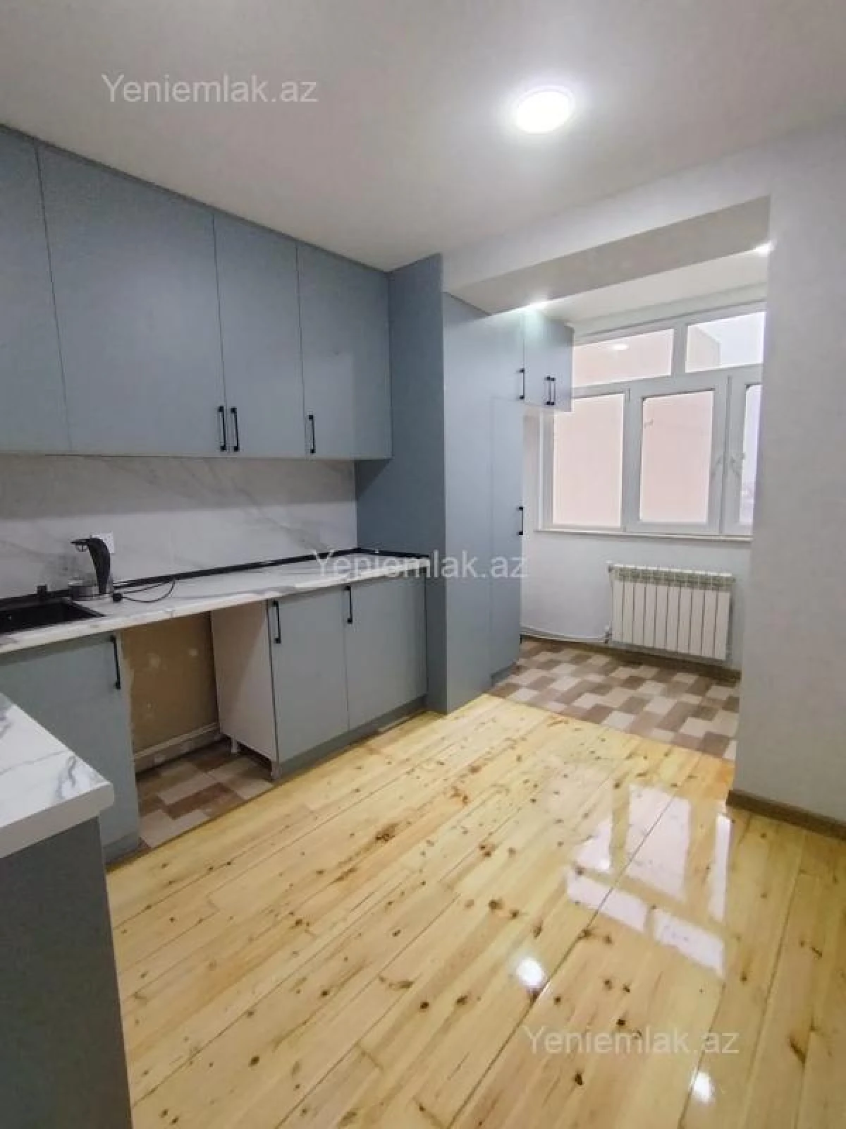 Satılır 5 otaqlı köhnə tikili 120 m²