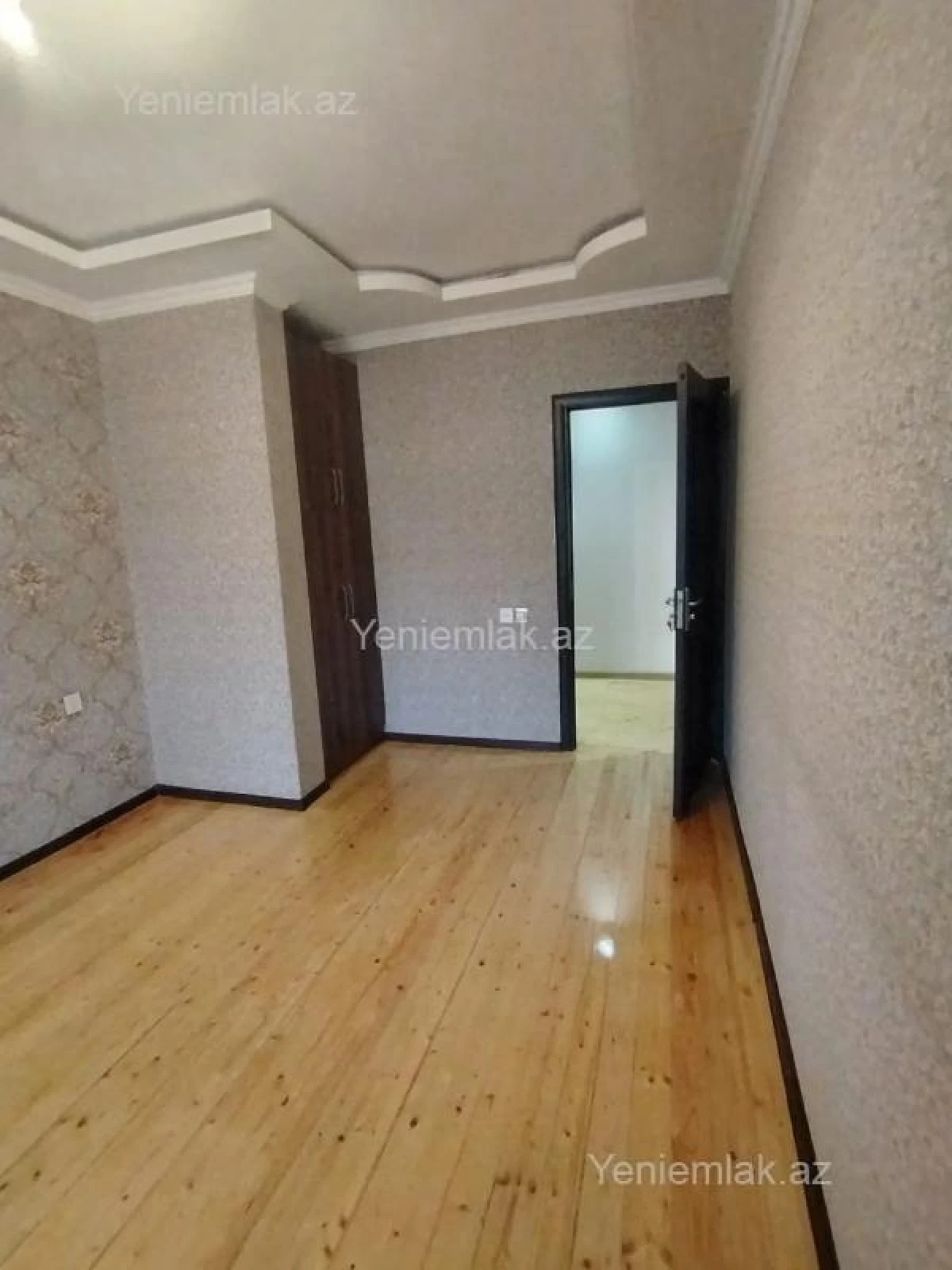 Satılır 5 otaqlı köhnə tikili 120 m²