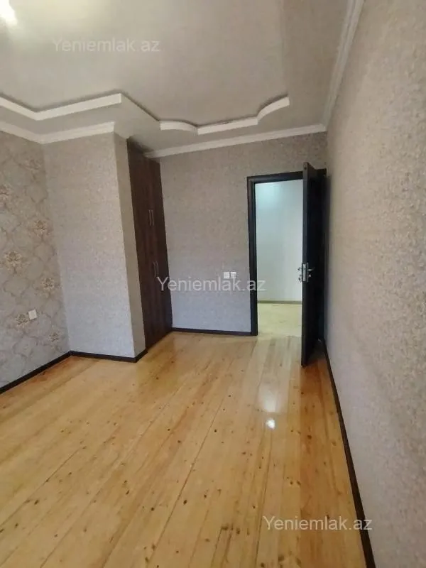 Satılır 5 otaqlı köhnə tikili 120 m²