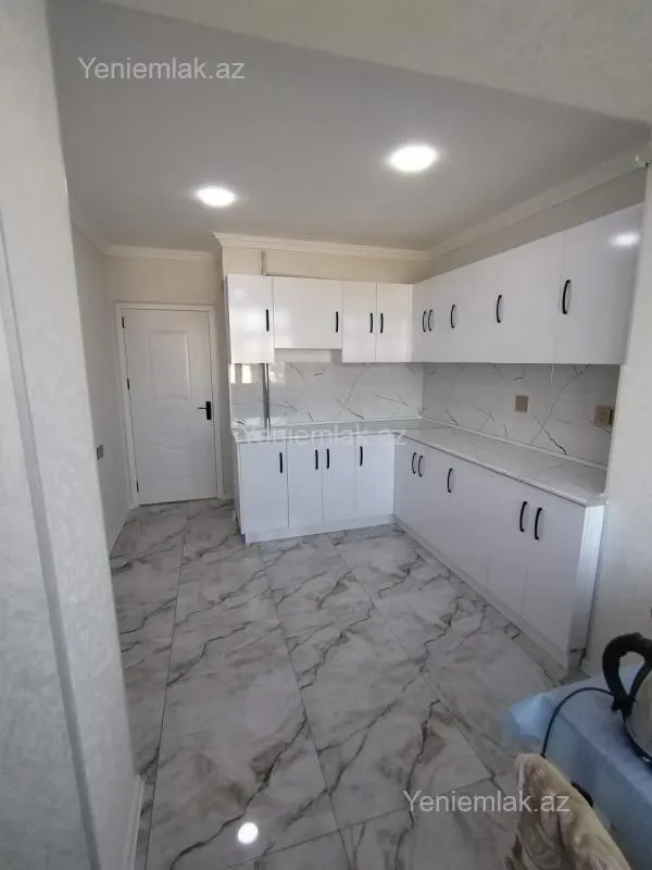 Satılır 3 otaqlı köhnə tikili 72 m²