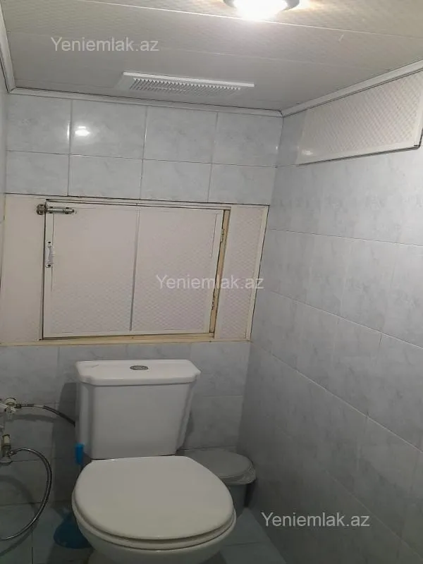 Satılır 5 otaqlı köhnə tikili 120 m²