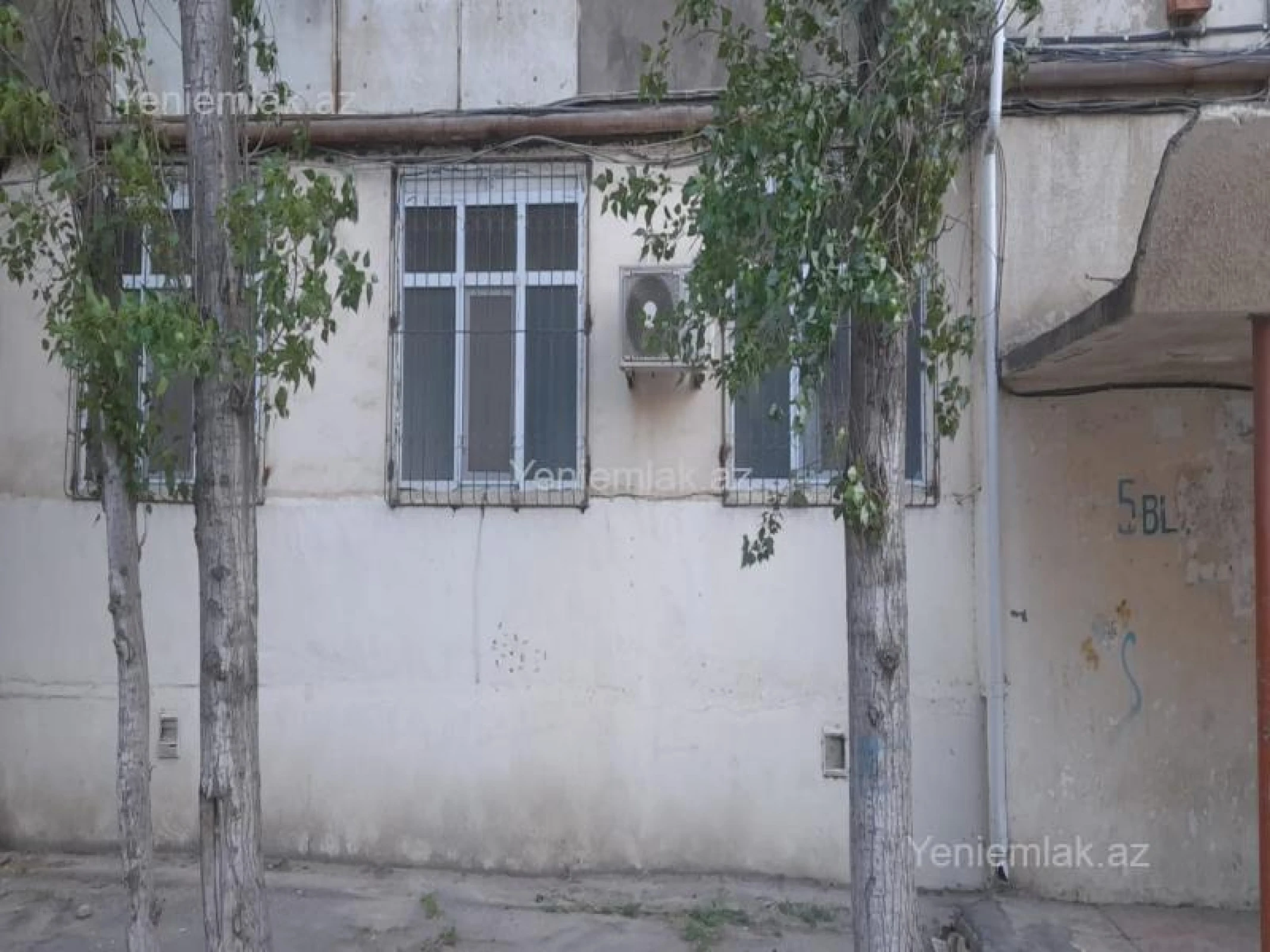 Satılır 5 otaqlı köhnə tikili 120 m²