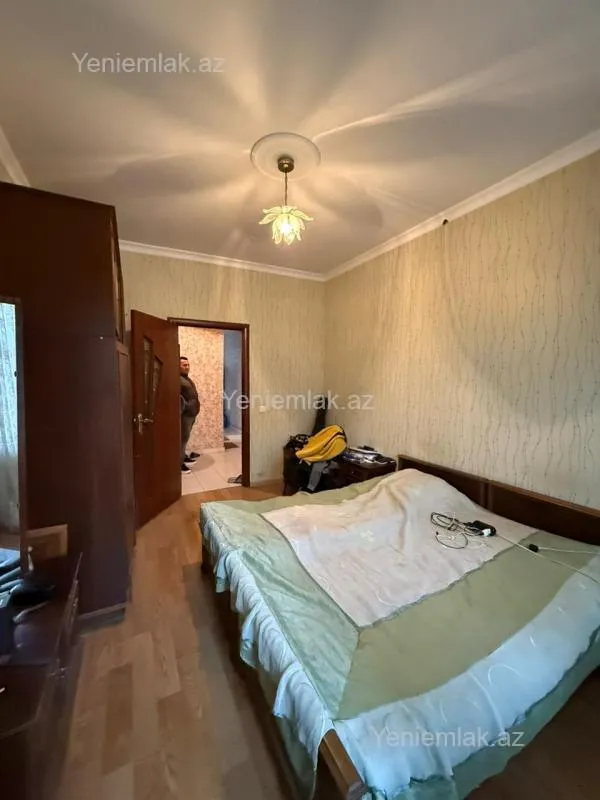 Satılır 5 otaqlı köhnə tikili 120 m²