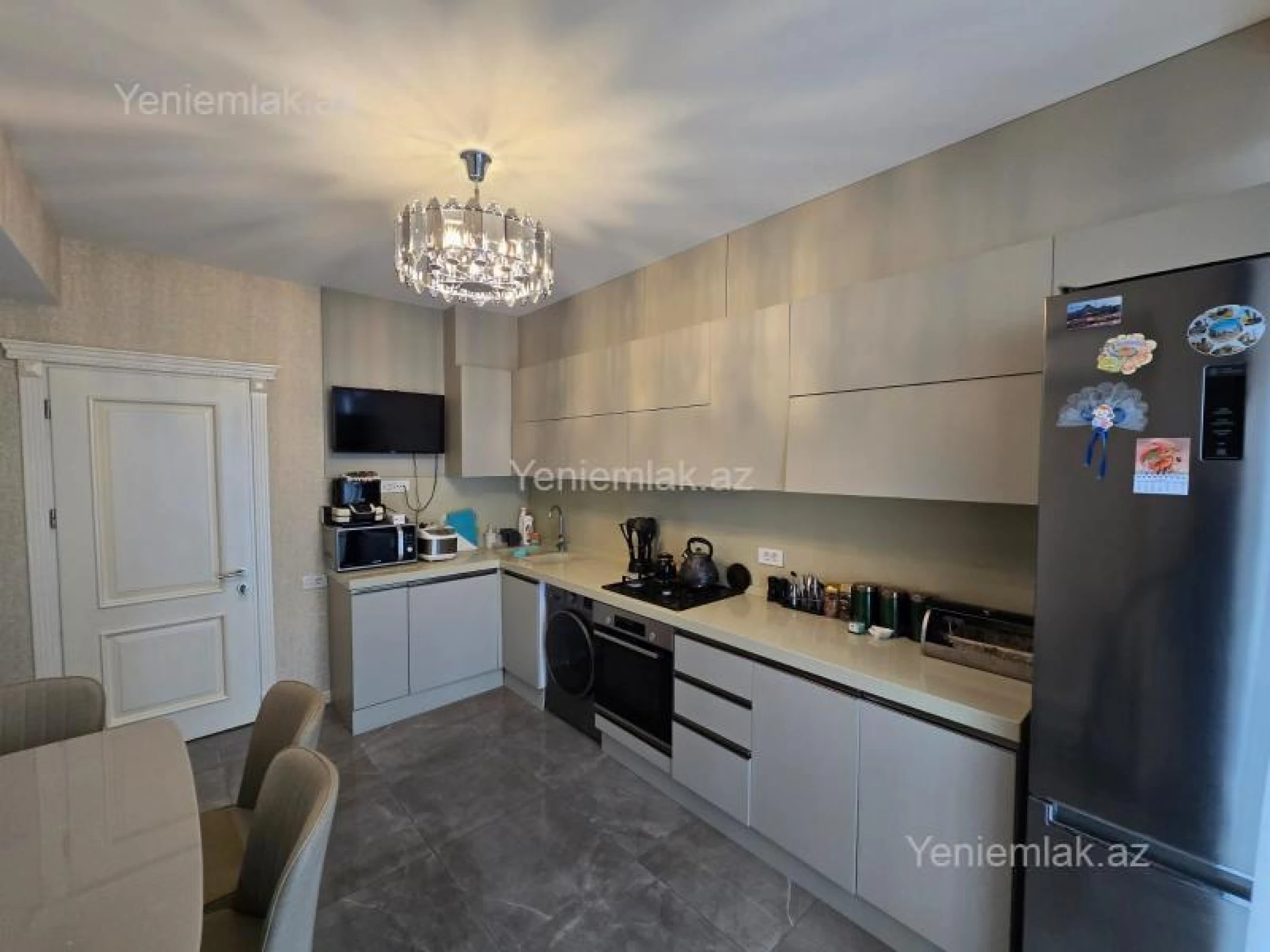 Satılır 4 otaqlı yeni tikili 150 m²