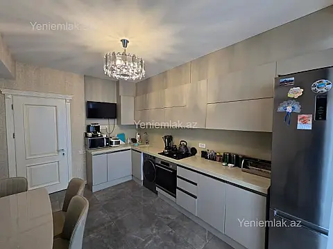 Satılır 4 otaqlı yeni tikili 150 m²