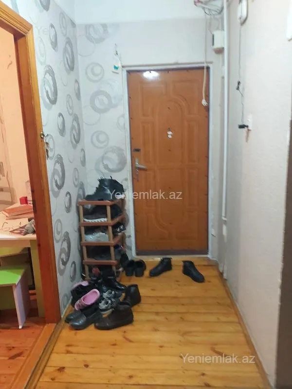 Satılır 2 otaqlı köhnə tikili 72 m²