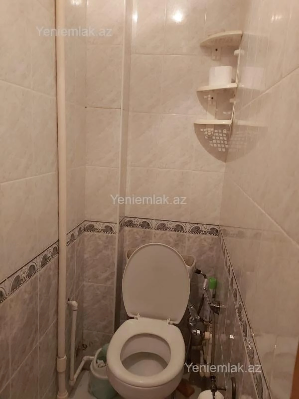 Satılır 2 otaqlı köhnə tikili 72 m²