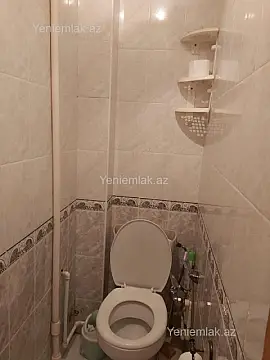 Satılır 2 otaqlı köhnə tikili 72 m²