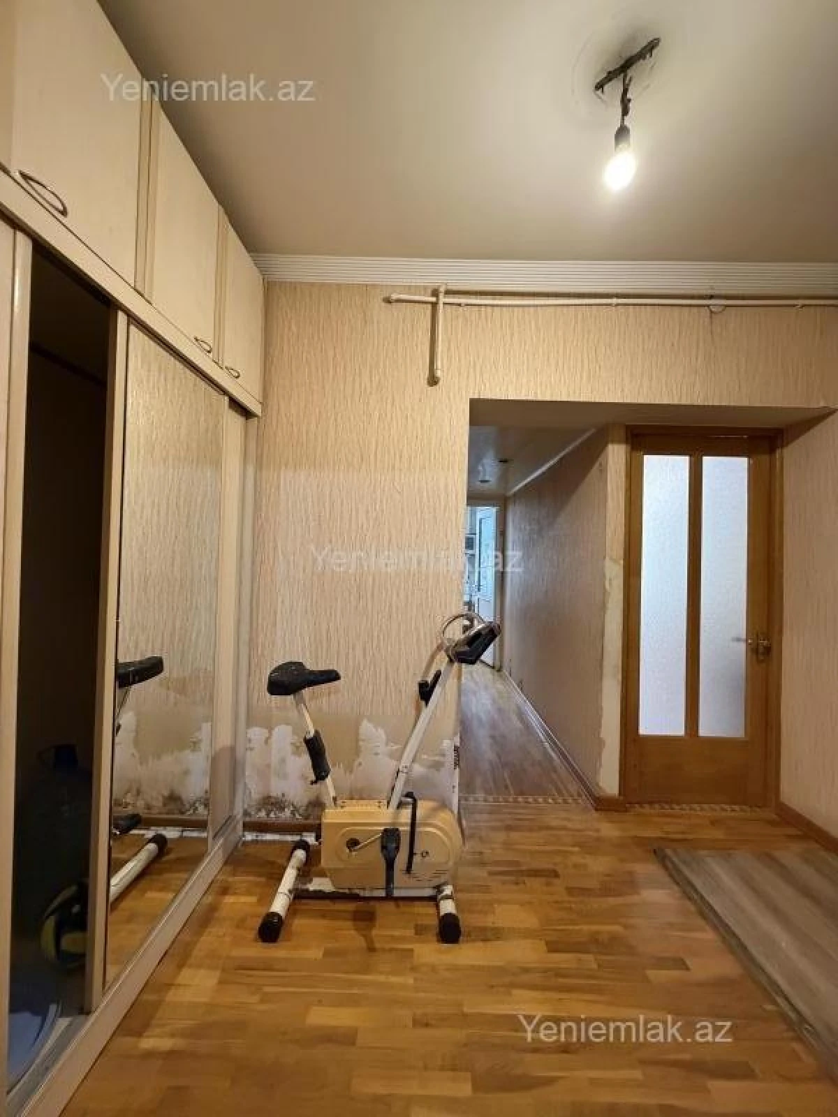 Satılır 2 otaqlı köhnə tikili 55 m²