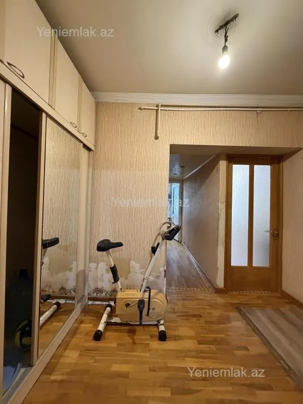 Satılır 2 otaqlı köhnə tikili 55 m²