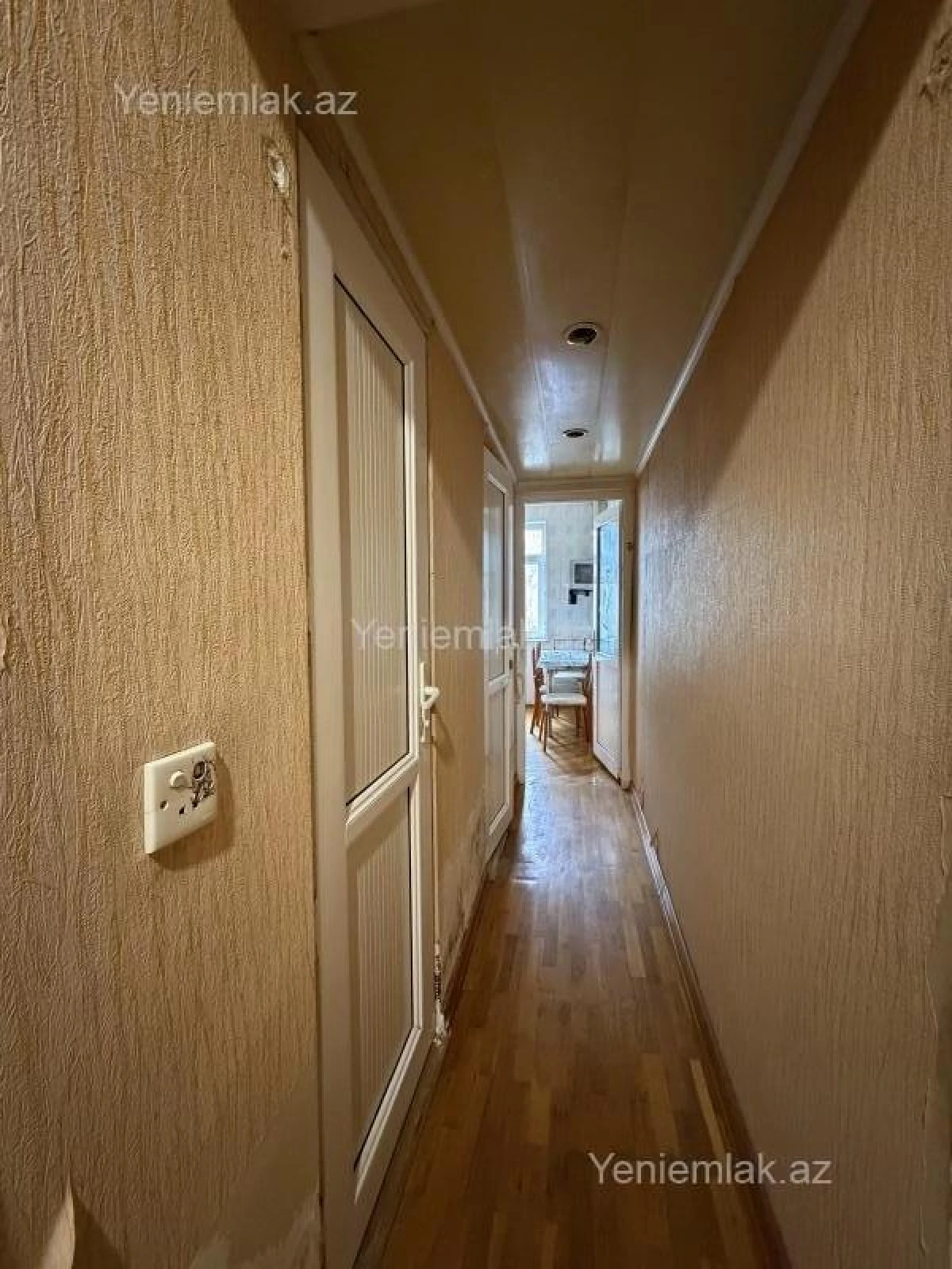 Satılır 2 otaqlı köhnə tikili 55 m²