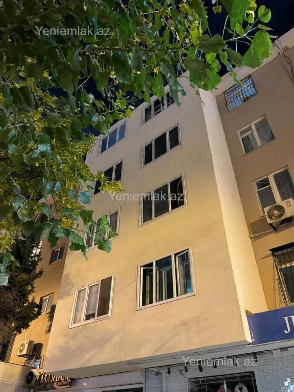 Satılır 3 otaqlı köhnə tikili 65 m²