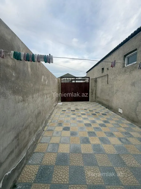 Satılır 4 otaqlı həyət evi 125 m²