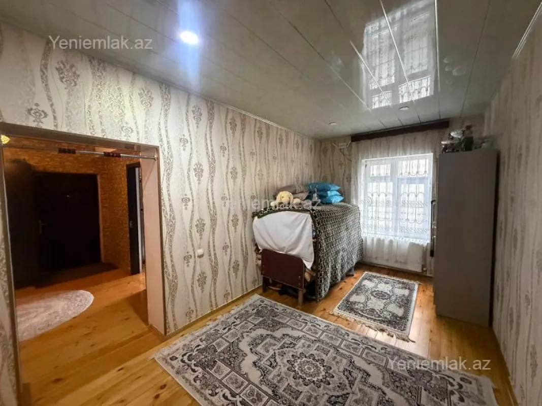 Satılır 4 otaqlı həyət evi 125 m²