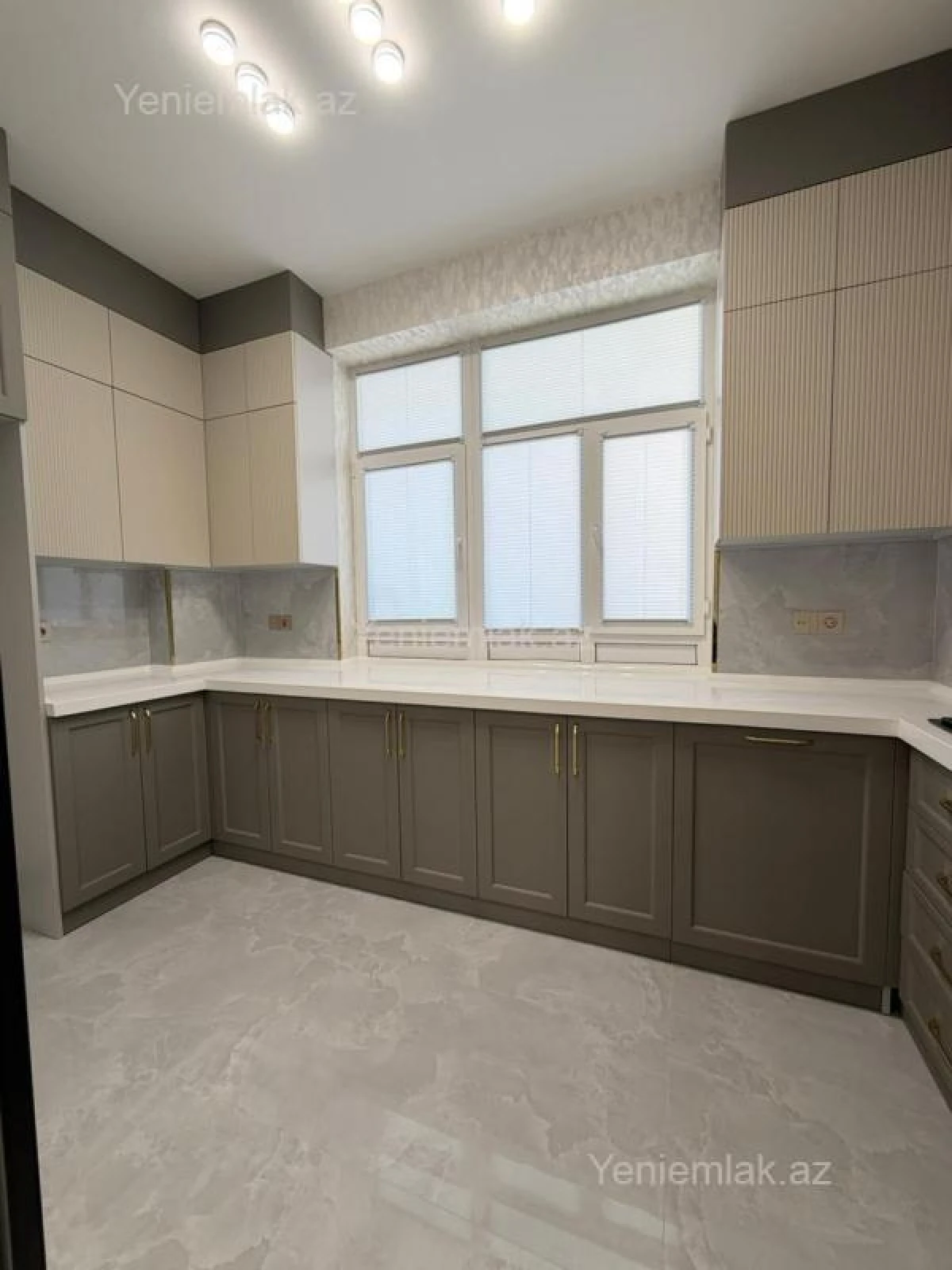 Satılır 3 otaqlı yeni tikili 96 m²
