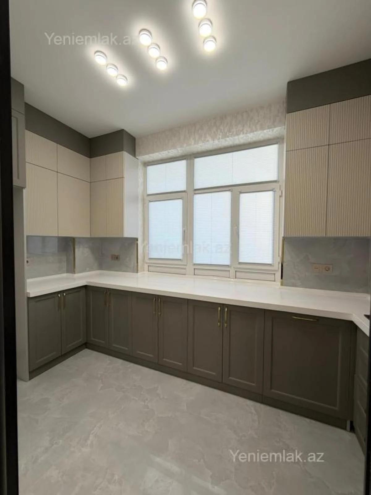 Satılır 3 otaqlı yeni tikili 96 m²