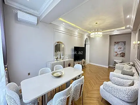 Satılır 3 otaqlı yeni tikili 130 m²