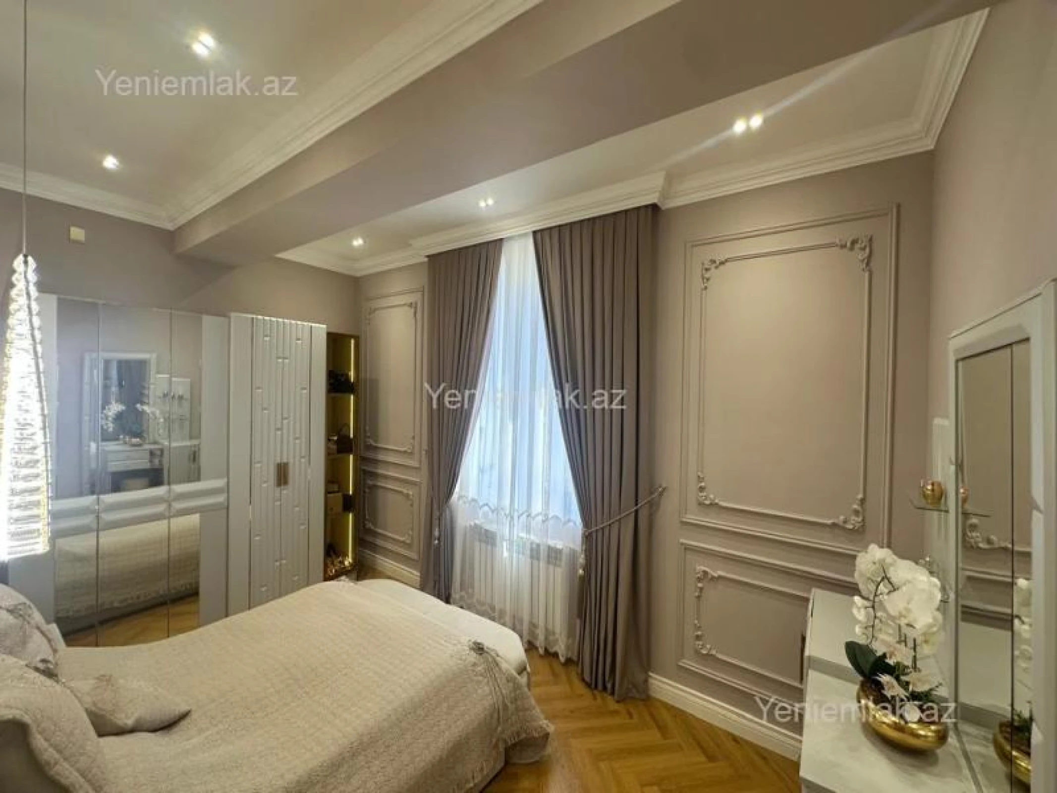 Satılır 3 otaqlı yeni tikili 130 m²