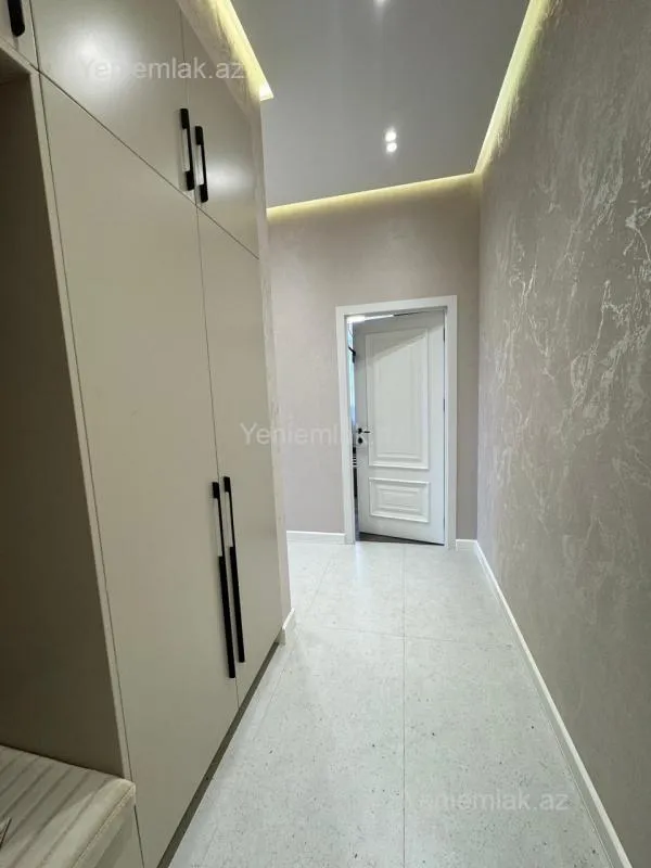 Satılır 2 otaqlı yeni tikili 63 m²
