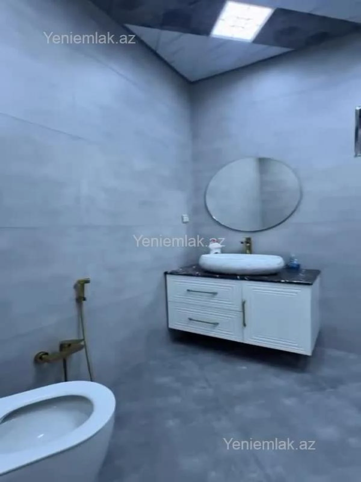 Satılır 6 otaqlı həyət evi 350 m²