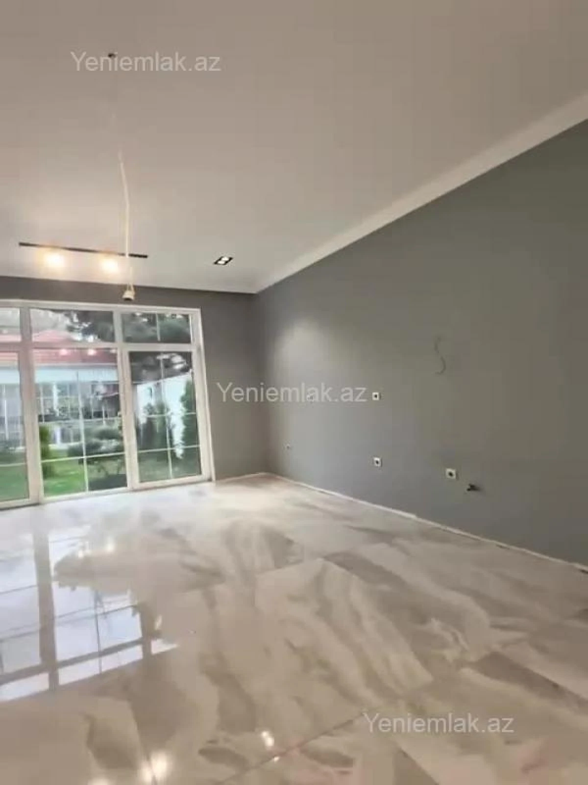 Satılır 6 otaqlı həyət evi 350 m²