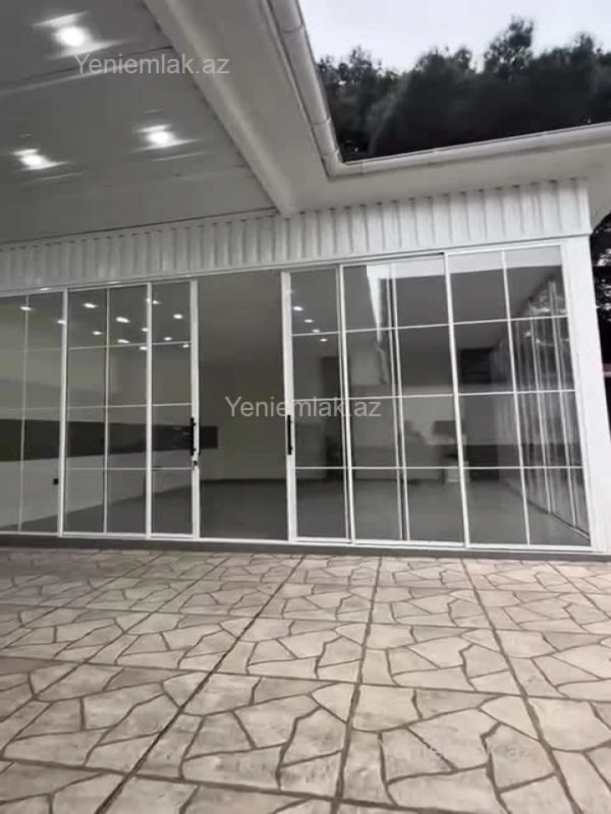 Satılır 6 otaqlı həyət evi 350 m²