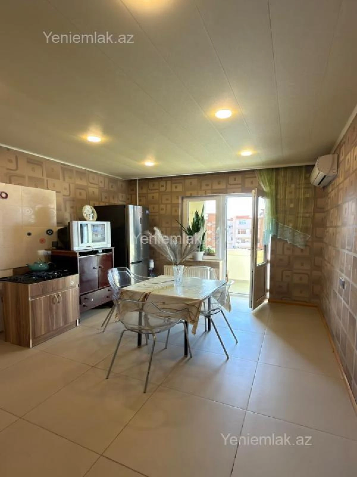 Satılır 3 otaqlı köhnə tikili 80 m²